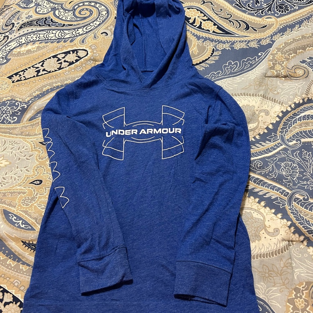 Under Armour Hooded shirt